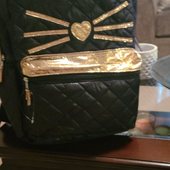 Backpack - Picture 2 of 4